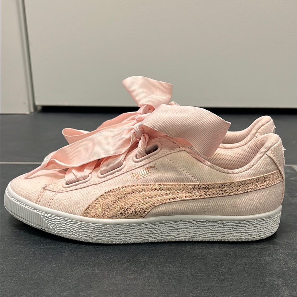 Puma women’s basket heart canvas Sneakers with Ribbon Laces pink 8.5 - Picture 4 of 9